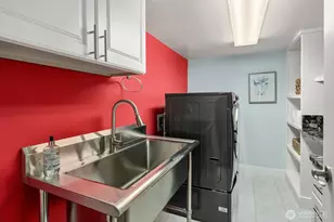 909 110th Ave SE, Bellevue, WA 98004 - Photo 26