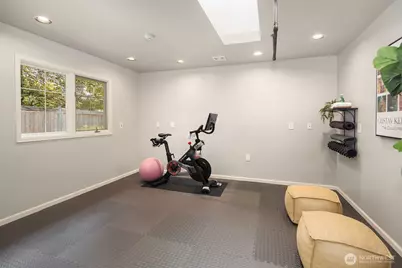22008 NE 66th Place, Redmond, WA 98053 - Photo 32