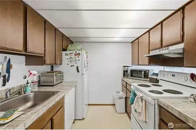 3600 25th Avenue W, Seattle, WA 98199 - Photo 12