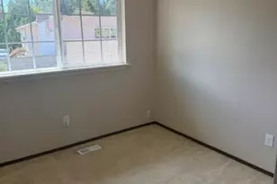 1306 Sherwood Ct E, Tacoma, WA 98445 - Photo 8