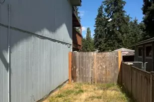 1306 Sherwood Ct E, Tacoma, WA 98445 - Photo 4