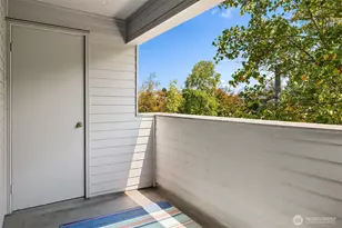 10329 Meridian Ave N, Seattle, WA 98133 - Photo 16