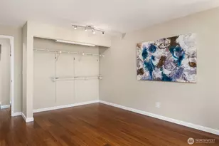 10329 Meridian Ave N, Seattle, WA 98133 - Photo 12