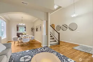 537 Queen Ave NE, Renton, WA 98056 - Photo 2