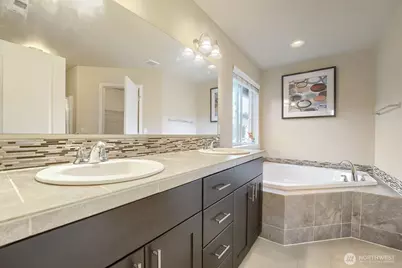 537 NE Queen Avenue, Renton, WA 98056 - Photo 12