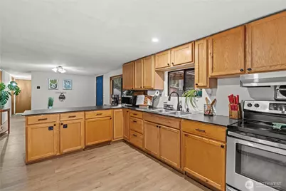 51 NE Briggadun Drive, Belfair, WA 98528 - Photo 10