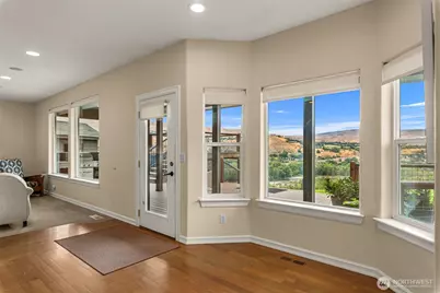 3045 Eastview Lane, Wenatchee, WA 98801 - Photo 8