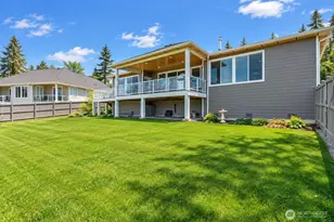 1409 Vlg Hts Pl, Camano Island, WA 98282 - Photo 24