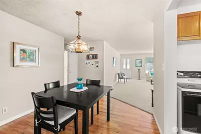 18521 36th Place NE, Lake Forest Park, WA 98155 - Photo 10