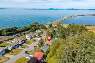 2348 Happy Ln, Oak Harbor, WA 98277 - Photo 2