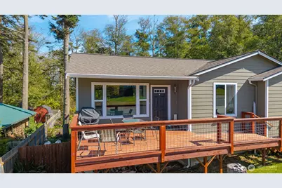 2348 Happy Lane, Oak Harbor, WA 98277 - Photo 4