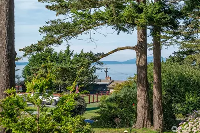 2348 Happy Lane, Oak Harbor, WA 98277 - Photo 6