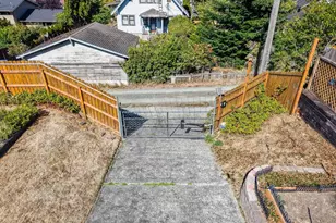 1127 E 6th St, Port Angeles, WA 98362 - Photo 6