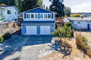 1127 E 6th St, Port Angeles, WA 98362 - Photo 2