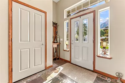 1506 Anton, Wenatchee, WA 98801 - Photo 4