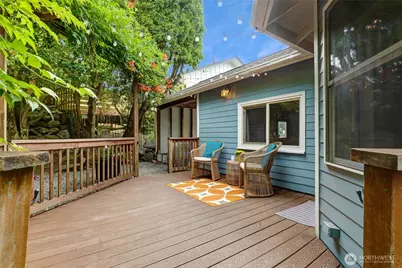2110 N 86th Street, Seattle, WA 98103 - Photo 32