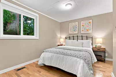 2110 N 86th Street, Seattle, WA 98103 - Photo 14