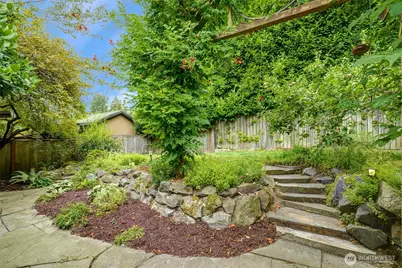 2110 N 86th Street, Seattle, WA 98103 - Photo 30