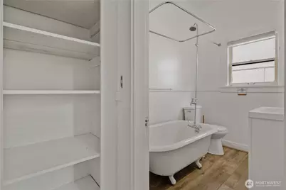 6620 Carleton Avenue S, Seattle, WA 98108 - Photo 22