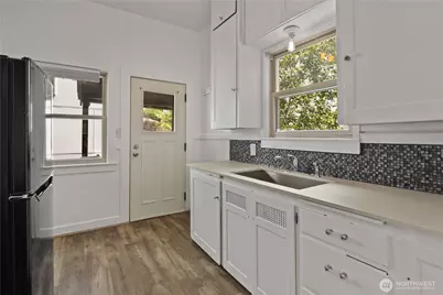 6620 Carleton Avenue S, Seattle, WA 98108 - Photo 14