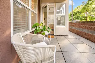 10045 NE 1st St, Bellevue, WA 98004 - Photo 24