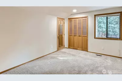 3810 110th Avenue NE, Bellevue, WA 98004 - Photo 12