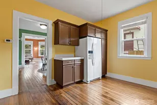 1921 44th Ave SW, Seattle, WA 98116 - Photo 10