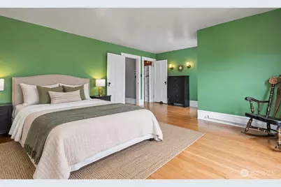 1921 44th Avenue SW, Seattle, WA 98116 - Photo 16