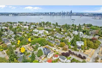 1921 44th Avenue SW, Seattle, WA 98116 - Photo 26