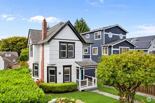 1921 44th Ave SW, Seattle, WA 98116 - Photo 2
