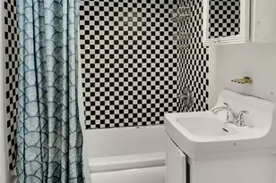 1216 N 103rd St, Seattle, WA 98133 - Photo 10
