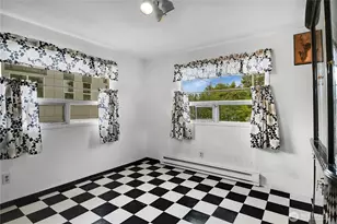 1216 N 103rd St, Seattle, WA 98133 - Photo 8
