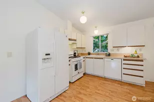 735 NW Firglade Dr, Bremerton, WA 98311 - Photo 12