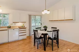 735 NW Firglade Dr, Bremerton, WA 98311 - Photo 10