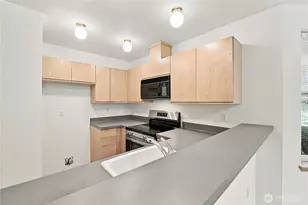 7202 NE 171st Ln, Kenmore, WA 98028 - Photo 4
