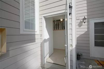 7202 NE 171st Lane, Kenmore, WA 98028 - Photo 2