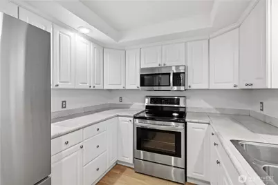 4181 244th Place SE, Sammamish, WA 98029 - Photo 8