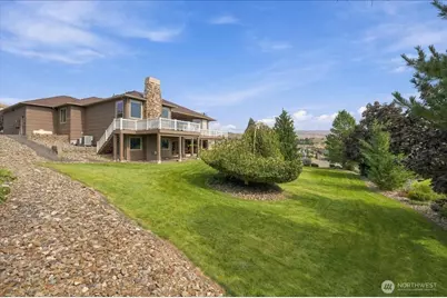 905 Golden Crest Drive, Wenatchee, WA 98801 - Photo 10