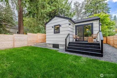 12054 20th Avenue NE, Seattle, WA 98125 - Photo 20