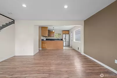13315 Valley Avenue E, Sumner, WA 98390 - Photo 10