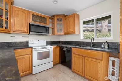 13315 Valley Avenue E, Sumner, WA 98390 - Photo 12