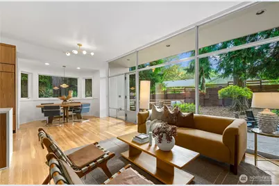 8504 43rd Avenue NE, Seattle, WA 98115 - Photo 4