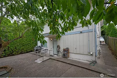 9253 3rd Avenue NW, Seattle, WA 98133 - Photo 16