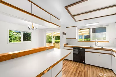 14221 SE 10th Place, Bellevue, WA 98007 - Photo 4