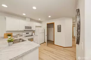 433 Oak Hill Ln, Burlington, WA 98233 - Photo 16