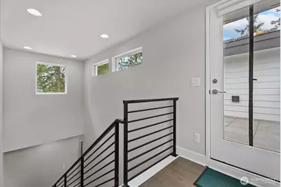 1022 124th Court NE #E4, Bellevue, WA 98005 - Photo 26
