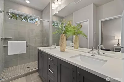 1022 124th Court NE #E4, Bellevue, WA 98005 - Photo 24