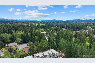 1022 124th Court NE #E4, Bellevue, WA 98005 - Photo 32