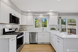 7830 NE 148th St, Kenmore, WA 98028 - Photo 8