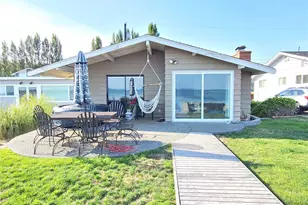 214 Driftwood Shores, Camano Island, WA 98282 - Photo 2